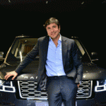 Sergio Waib_Range Rover_Em frente ao carro copia